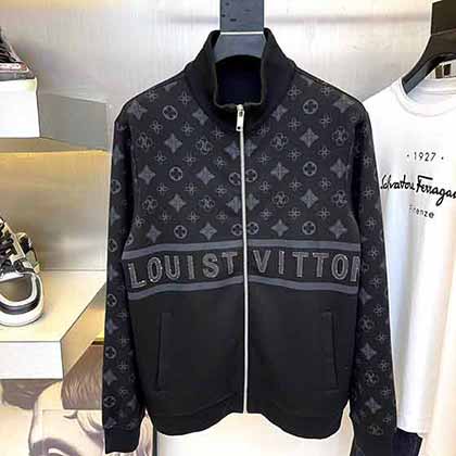 受各大明星的青睞V家新款拉鏈衛(wèi)衣夾克