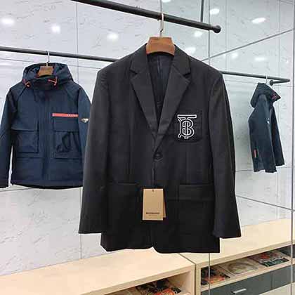 巴寶莉秋冬新品：復古格調，三防科技面料，男士商務畢備！