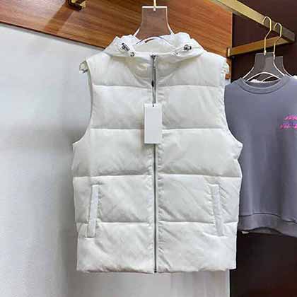 香港專柜gucci中文官方網滿印暗紋老花羽絨馬甲