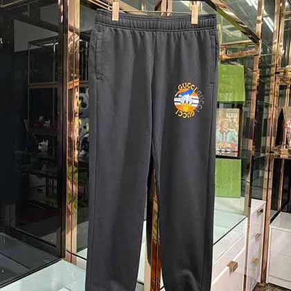 gucci大師級別剪裁休閑褲子的價格非常實惠，非常適合大眾消費。