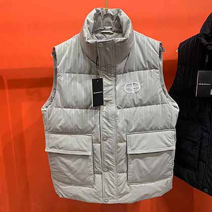 全球限量的一款阿瑪尼款冬季男女情侶款羽絨馬甲！