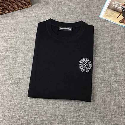 時(shí)尚服裝網(wǎng)Chrm Harts 克羅心秋冬限量款字母羊毛衫。