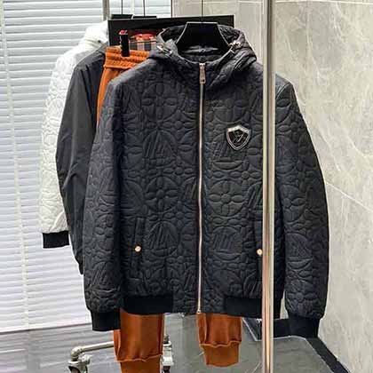 路易威登lv春夏男裝，檔次極高，時尚休閑羽絨外套！