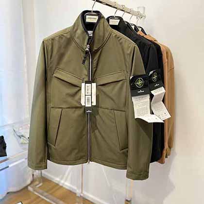 石頭島秋冬新品男裝連帽夾克。