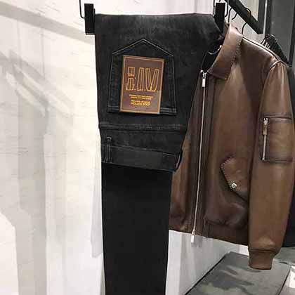 lv男士牛仔褲，路易威登男士時(shí)裝款黑灰色丹寧牛仔褲