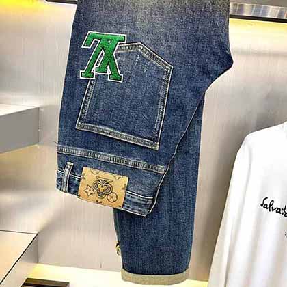 Lv男士牛仔褲新款修身時(shí)裝休閑牛仔褲 ！