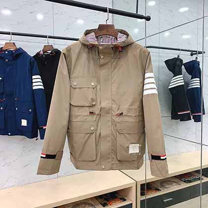 Thom Browne湯姆布朗年度火爆的風(fēng)衣夾克！