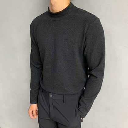 品牌潮流logo小高領刺繡長袖T恤。