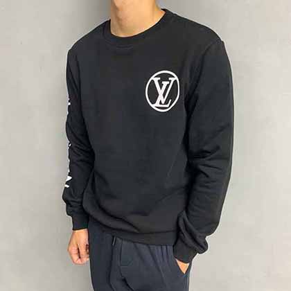 路易威登品牌潮流logo印花套頭衛(wèi)衣。