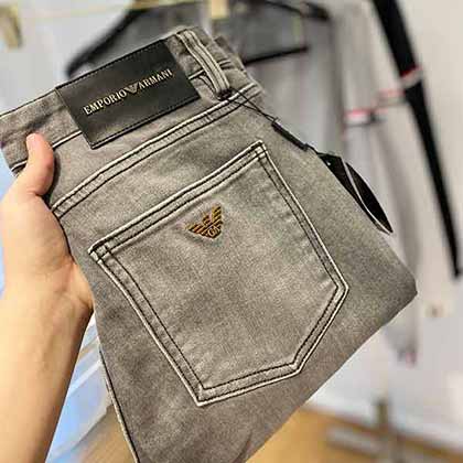 中國牛仔褲網(wǎng)阿瑪尼春夏新品水洗休閑牛仔褲