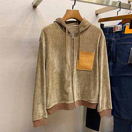 Loewe皇室貴族圓環(huán)拉鏈衛(wèi)衣，經(jīng)典真皮徽