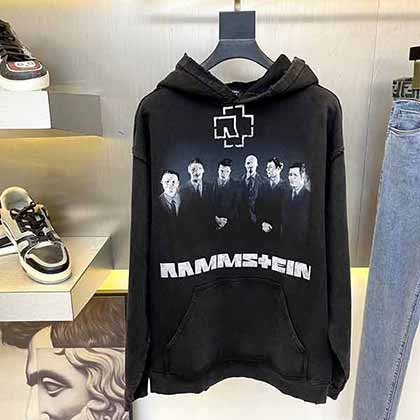 Balen巴黎世家連帽衛(wèi)衣，手繪人像涂鴉長(zhǎng)袖連帽衛(wèi)衣款