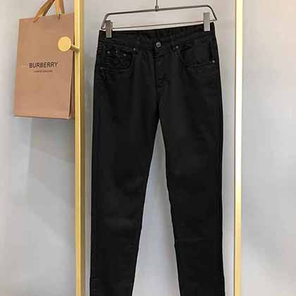 巴寶莉凈色五袋牛仔褲，丹寧牛仔布