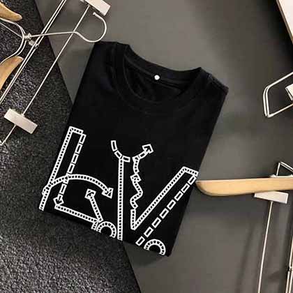 LV牌重工刺繡款，精致刺繡款鏤空處理短袖！