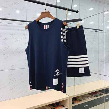 Thom Browne 湯姆·布朗版型超正運(yùn)動休閑于一身時尚套裝