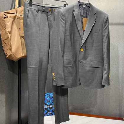 法國大品牌男裝 巴寶莉西服套裝，上帝留給男人美好的禮物。