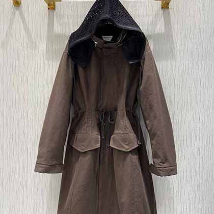 BV連帽風(fēng)衣外套寬松和收腰多種穿法，又颯又潮 ！