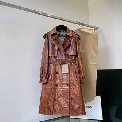 BURBERRY 巴寶莉高等綿羊皮鱷魚紋風(fēng)衣