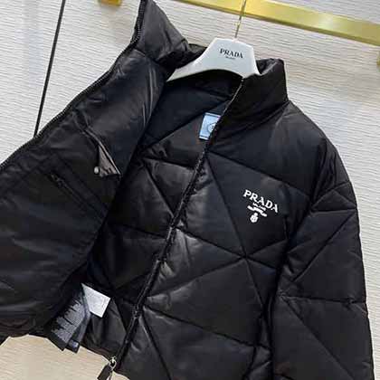 Prad21早秋高等品質新品菱形短款立領羽絨服