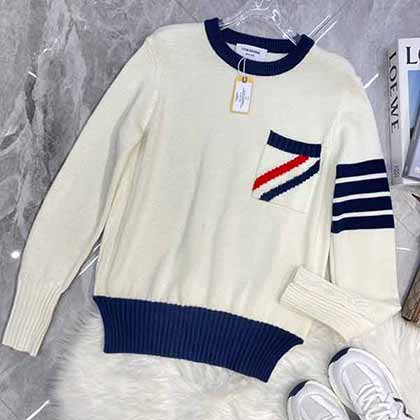 Thom Browne標志性條紋毛衣 簡潔大方