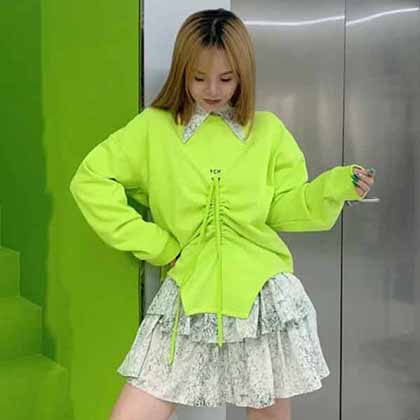 高等時尚大博主的即視感 YCH字母小標識抽繩衛(wèi)衣