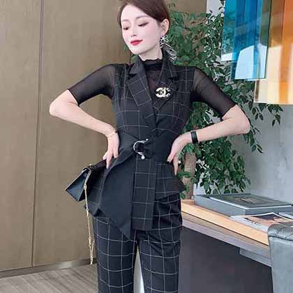 小香 【三件套】英倫潮范格子馬甲網紗打底微喇叭長