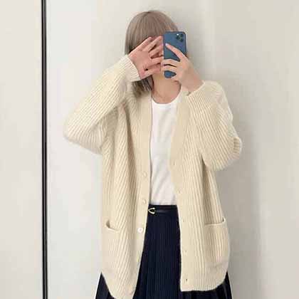 CELINE早秋針織開衫，衣櫥里少不了慵懶風毛衫