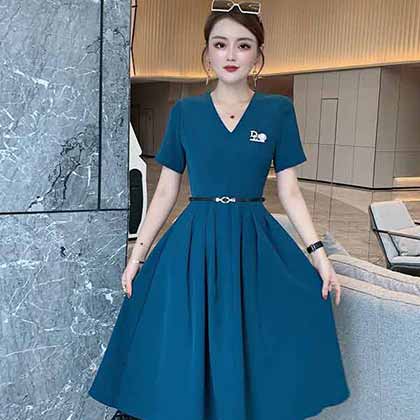 DIO新款V領雙針明線裝飾粉紅色中長款短袖壓褶寬擺修