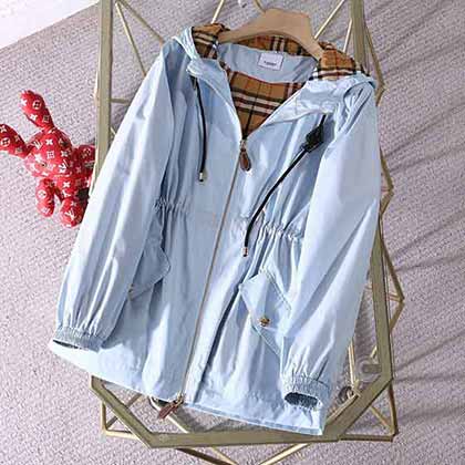 Burbery早秋復古連帽沖鋒衣小外套