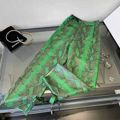 CELINE秋冬皮長褲，褲腳束帶可拆卸，束腳褲秒變直筒褲