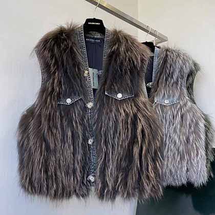 BALENCIAGA羽絨馬甲女歐洲站秋冬新款設計感高定大品牌馬夾