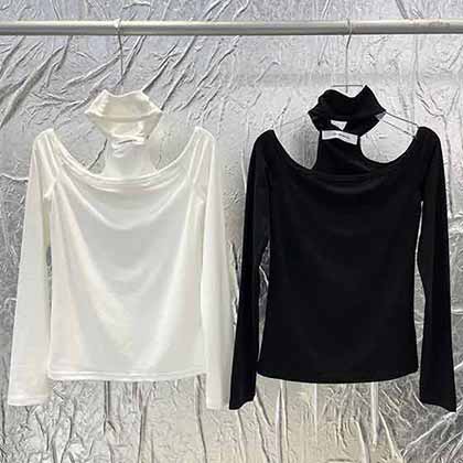 女神畢備單品新款高領(lǐng)露肩打底衫。