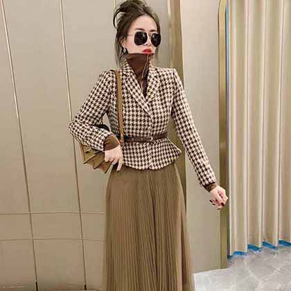 T99服裝城走秀款千鳥格上衣網紗半裙套裝，收腰高腰設計，顯瘦百搭！