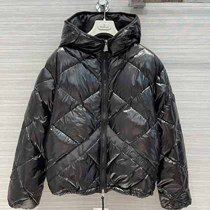 歐洲大品牌男裝Monler菱格拼接字母連帽羽絨服！