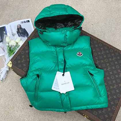 Moncler字體定制絨毛撞色設計小短款連帽羽絨馬甲
