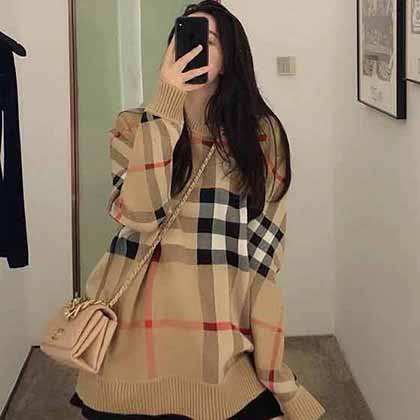 Burbrry秋冬新系列格穩(wěn)學(xué)院風(fēng)格紋套頭羊毛衣！
