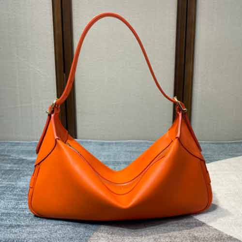 CELINE Romy手感軟糯包身柔軟，實物堪稱精良!