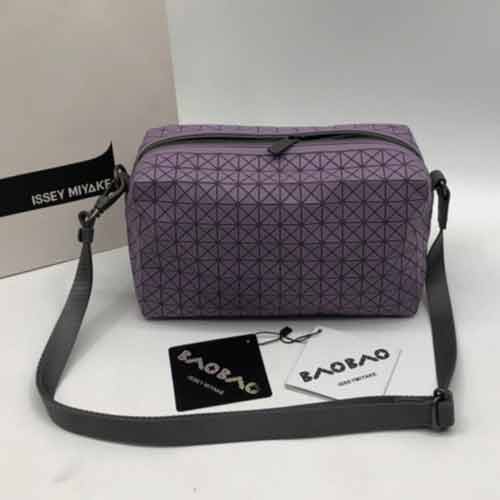 國(guó)際知名品牌Issey Miyake小方包 三宅一生包包相機(jī)包