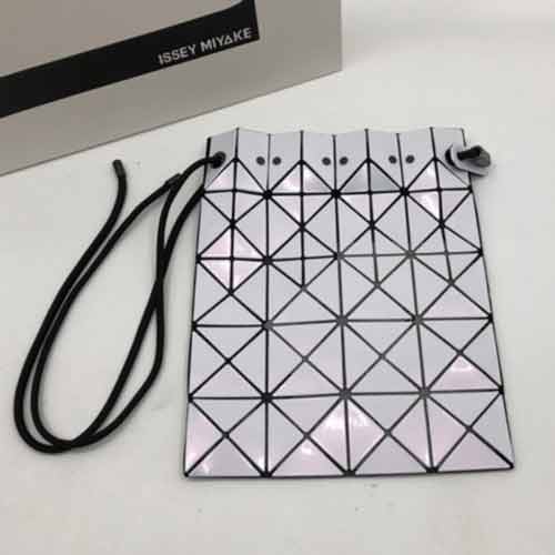 三宅一生女包豆腐包 長方盒單肩斜挎包 新款抽繩腋下包