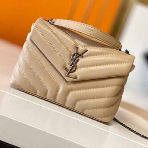 全球知名品牌YSL圣羅蘭韓國百貨店信封包