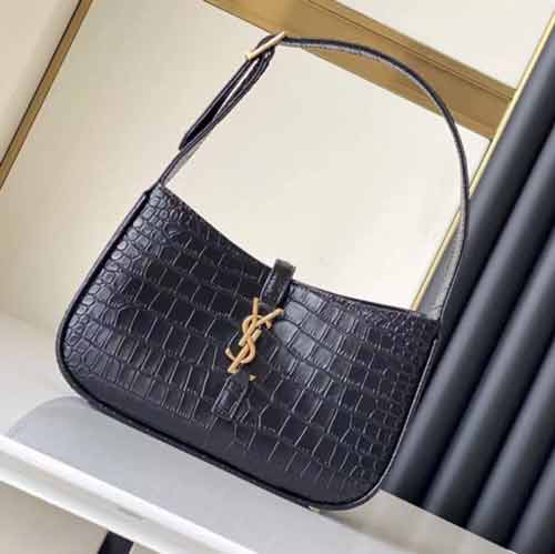 圣羅蘭火爆腋下包，展現(xiàn)獨立女性魅力！