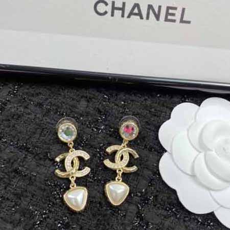 香奈兒經典雙C珍珠長款耳環(huán)鑲鉆水