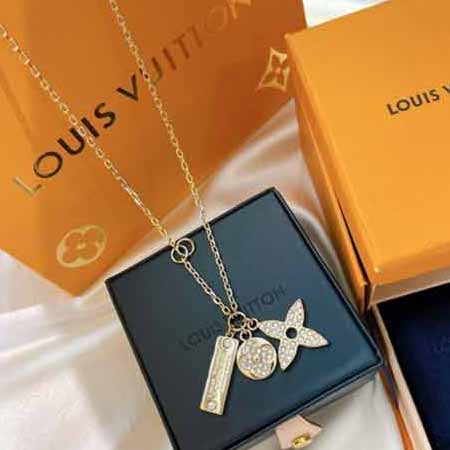 LV多花logo牌項鏈，秋冬時尚精選，璀