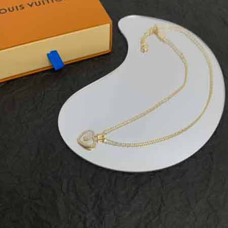路易威登的Monogram愛心項鏈，lv飾品的圖片及價格！