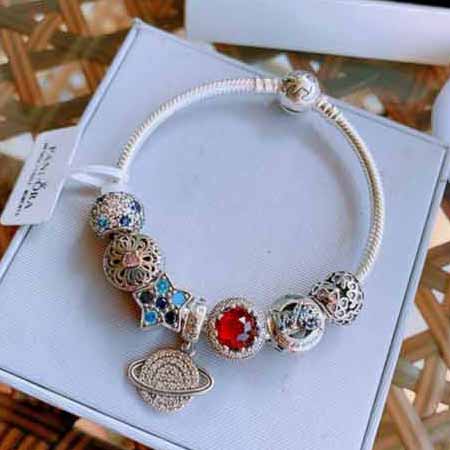 抖音網(wǎng)紅 直播帶貨歐美流行飾品，Pandora潘多拉手鏈手