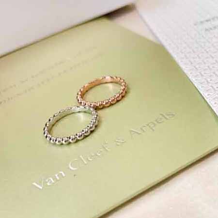 Vca梵克雅寶珠邊光面女士戒指款