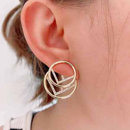 奢飾品品牌FENDI芬迪高等定制簡單大方耳釘