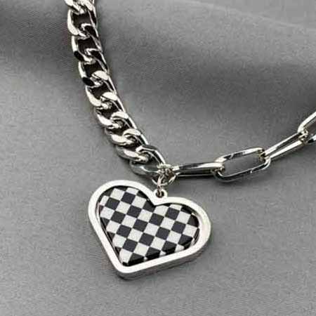 網(wǎng)紅款愛(ài)心項(xiàng)鏈 小紅書網(wǎng)紅冷淡