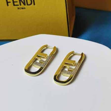 Fendi官網(wǎng)爆款耳環(huán)，閃耀大氣，讓你一見(jiàn)鐘情！
