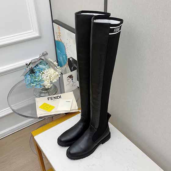 Fend全新過膝馬丁靴，秋冬系列FF襪子彈力短靴